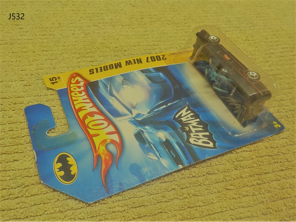 2007 Hot Wheels New Models BATMAN Batmobile Blue DC Comics - Image 3 of 4