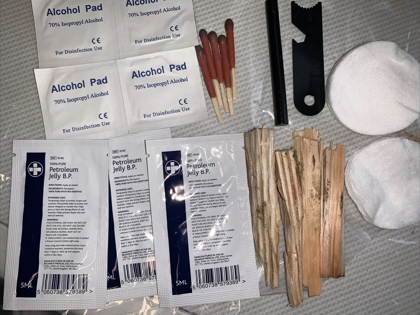 Emergency Fire Starting Kit Survival Tinder Waterproof Matches Fire