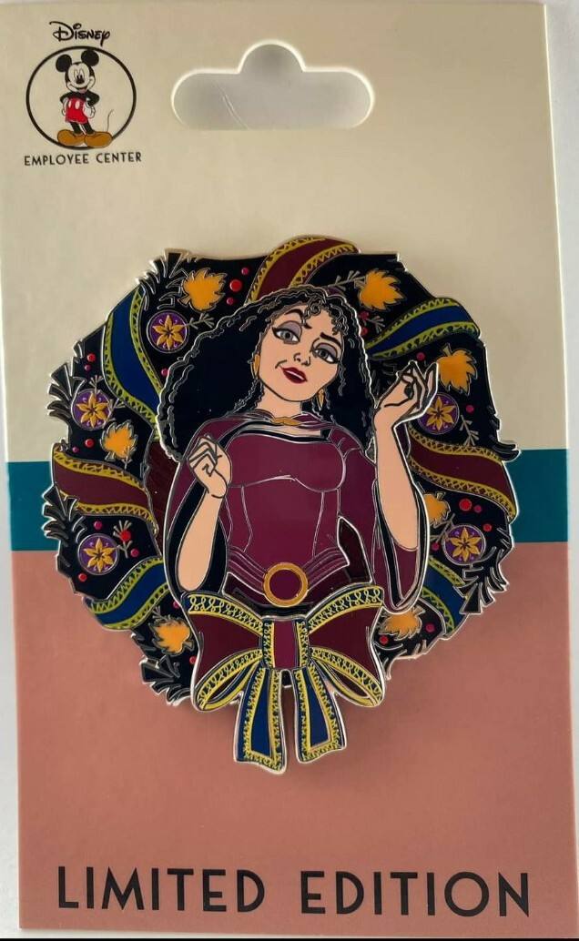 Disney DEC Pin Halloween Wreath Mother Gothel Pin LE 400 Pins Tangled