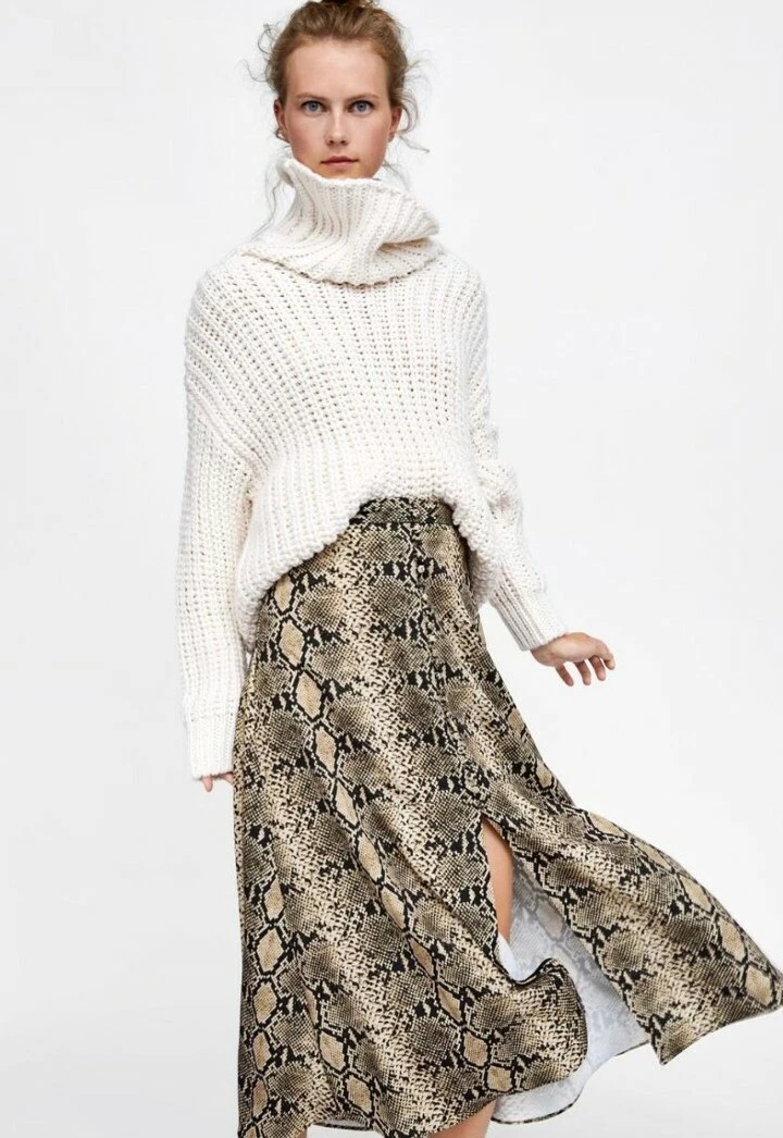 Cow print top skirt xs