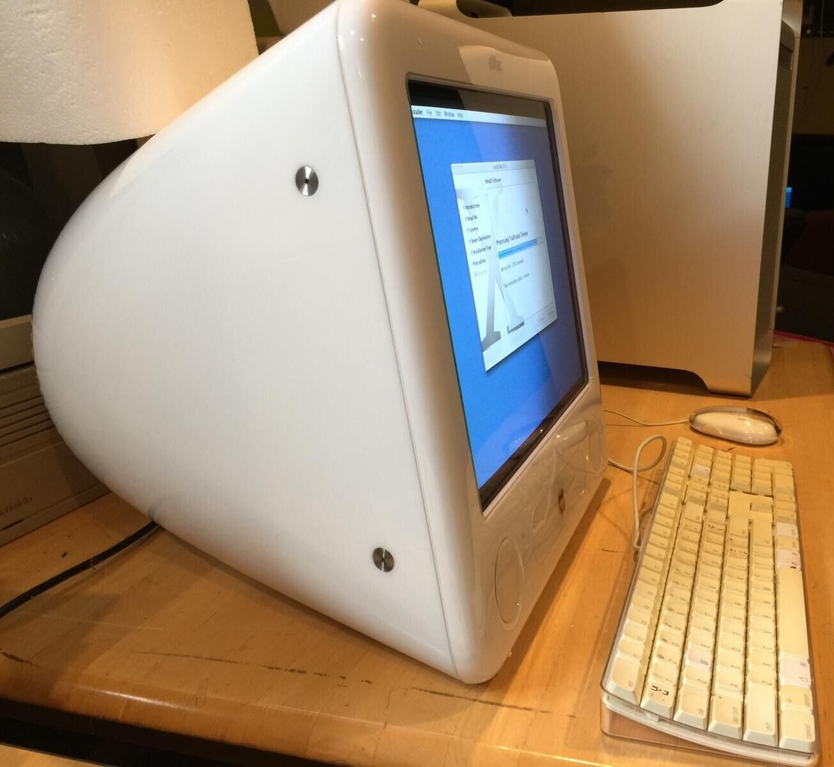 Apple eMac 700MHz G4 640MB RAM ジャンク品 Apple eMac 700MHz G4 640MB RAM ジャンク品