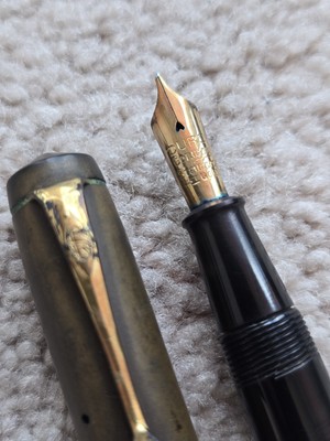 Vintage Conway Stewart No. 1209 Fountain Pen, BHR, 14k Nib, 18k