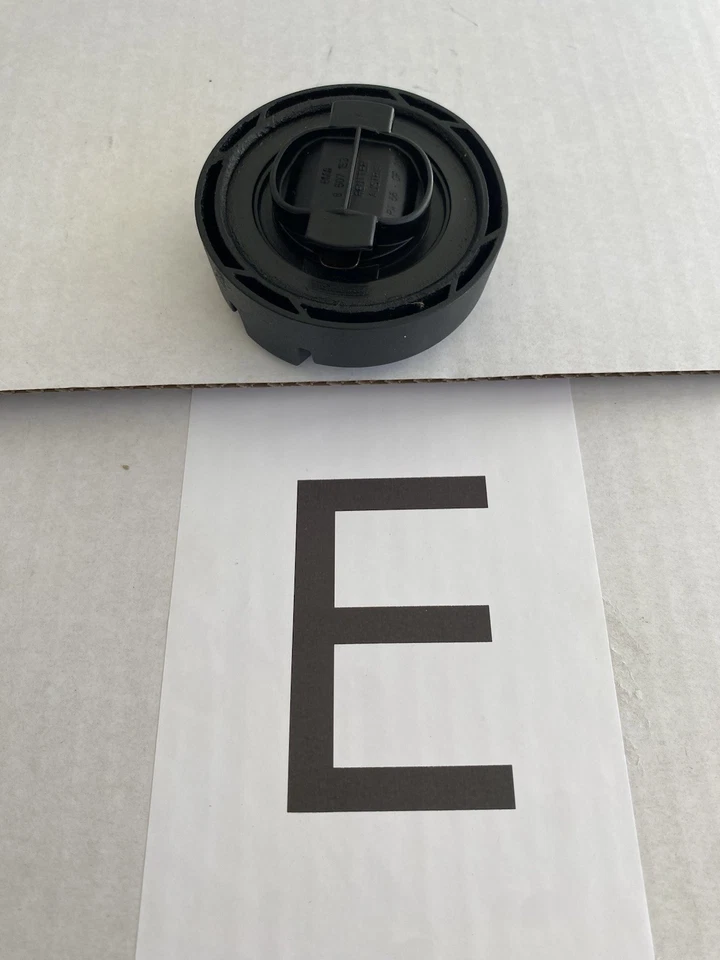 Tapa de llenado de aceite de motor BMW 1 3 5 Series E60 E87 E90 F10 F11 F20 F21 F30 8507153 Foto 4 de 4