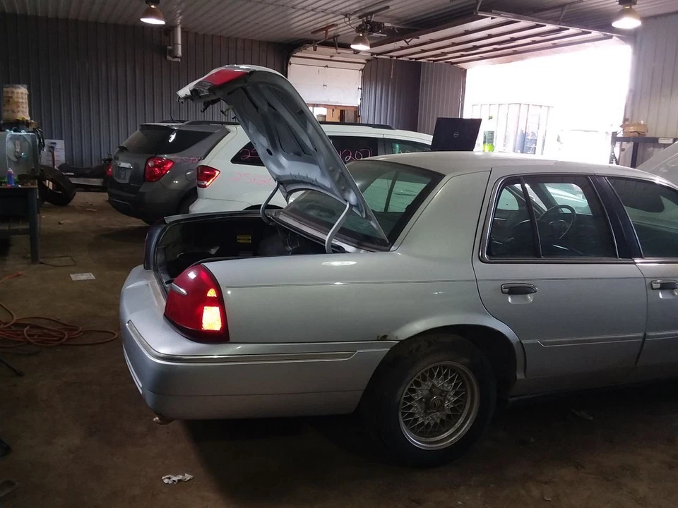 Вентиляционное стекло левой задней двери для водителя подходит для 94–11 GRAND MARQUIS 2108917 - Изображение 4 из 4