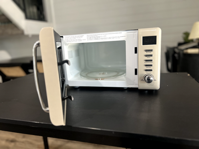 ｖ（＾＿＾ｖ）♪ Haden 17L White Microwave