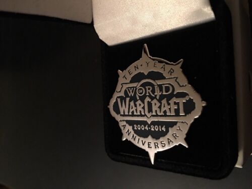 Blizzcon 2014 RARE Warcraft 10 Year Anniversary Logo Pin - Blizzard Collectible - Bild 4 von 5