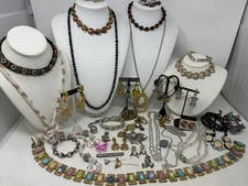 Fun Wearable  Vintage Estate  Costume Jewelry  Lot Some Signed