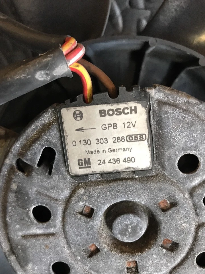 Opel Omega 2.2 Dti 2002 Year Radiator Fan Motor Fan 24436490 0130303288 - Image 2 of 4