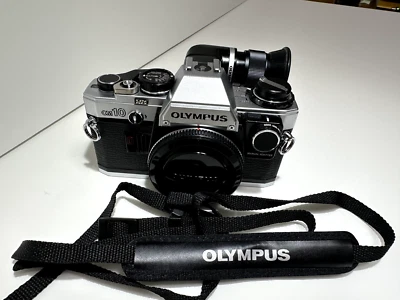 Olympus OM-10 + adaptateur manuel + Olympus VARIMAGNI ANGLE FINDER [near MINT] - Photo 1/4
