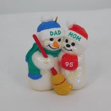 Hallmark Keepsake Ornament Mom and Dad Snowman Couple 1995 Christmas Box 2.5"