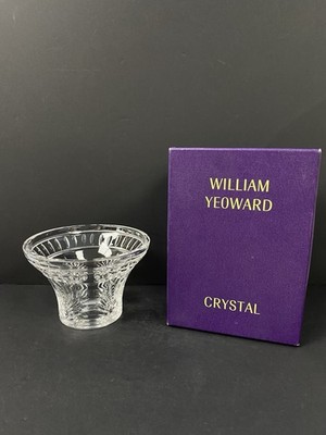 William Yeoward schwere dekorative Posey-Vase im Kristallschliff 4 ''hoch 6'' breit verpackt PC