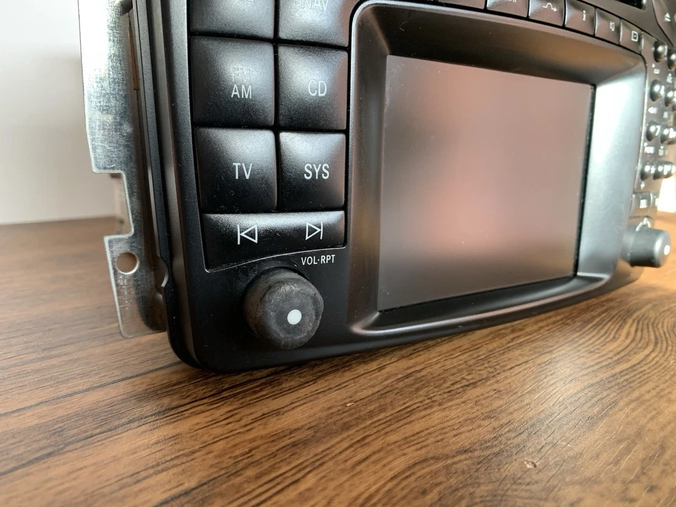 Mercedes COMAND 2.0 E Headunit A203 827 36 42 80 für CLK / C-Klasse - Bild 2 von 4