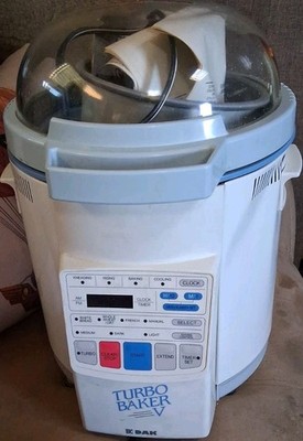 DAK TURBO BAKER V - Bread Machine Tested Working - Includes All Booklets (READ)