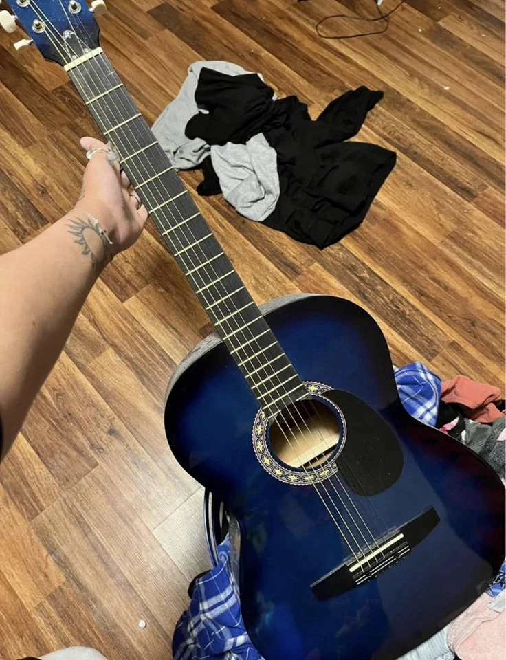 Guitarra acústica Rogue RA-090 Dreadnought Foto 2 de 4