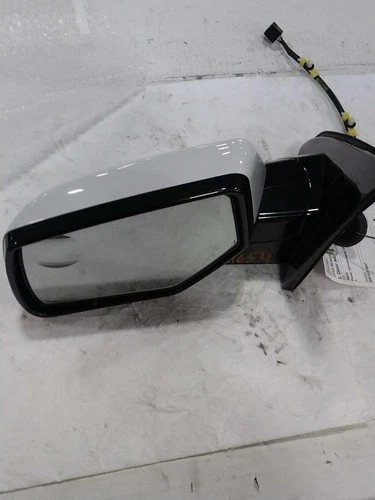 Used Left Door Mirror fits: 2018 Chevrolet Suburban 1500 power w/o turn signal L