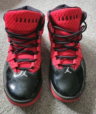 Size 10.5  - Jordan Max Aura University Red