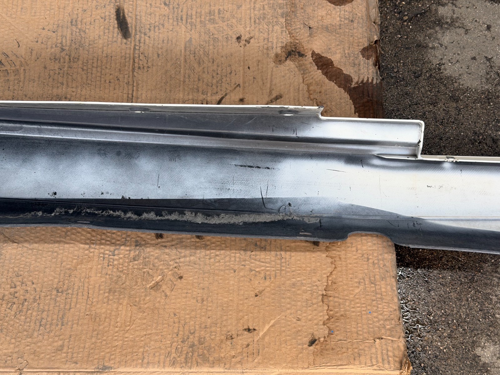 Maserati GranTurismo 2008-2018 Left Inner Rocker molding White P/N 080093800