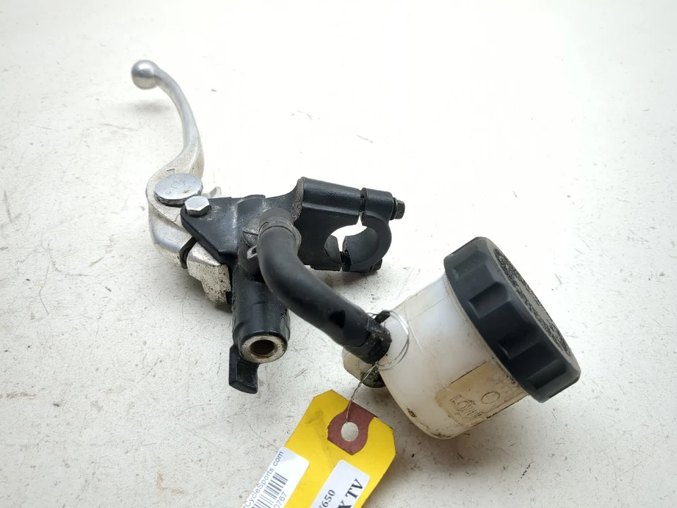 09 Suzuki SV650  Right Front Brake Master Cylinder - Image 4 of 4