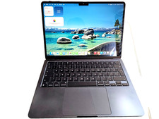 Apple MacBook Air ,Apple M2, 2022,13.6" (256GB SSD, 8GB RAM) Midnight Work OK