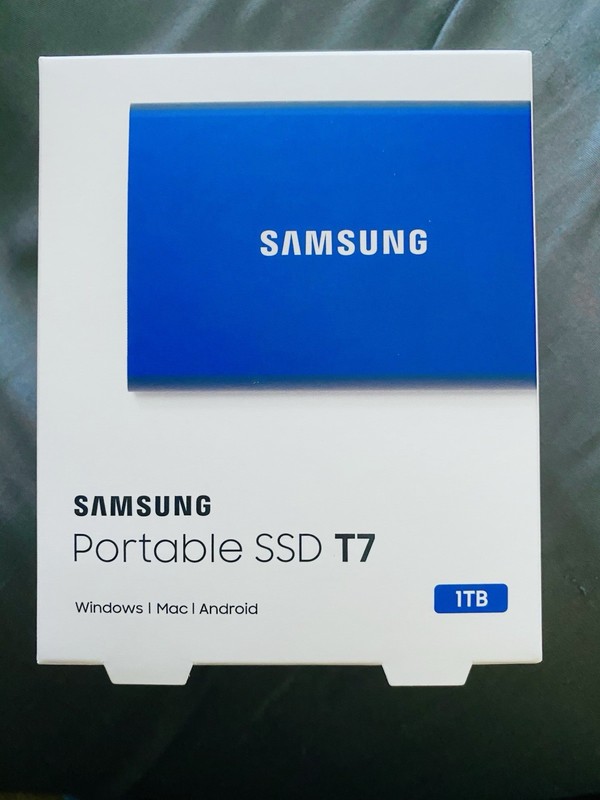 SAMSUNG T7 1TB SSD - Blue