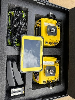 Leica iCON Dual iCG60 900 MHz Base/Rover GPS Receiver Kit w/ CC80 Tablet & iCON