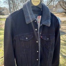 Levi  s Men  s Type iii Sherpa Trucker Jacket medium