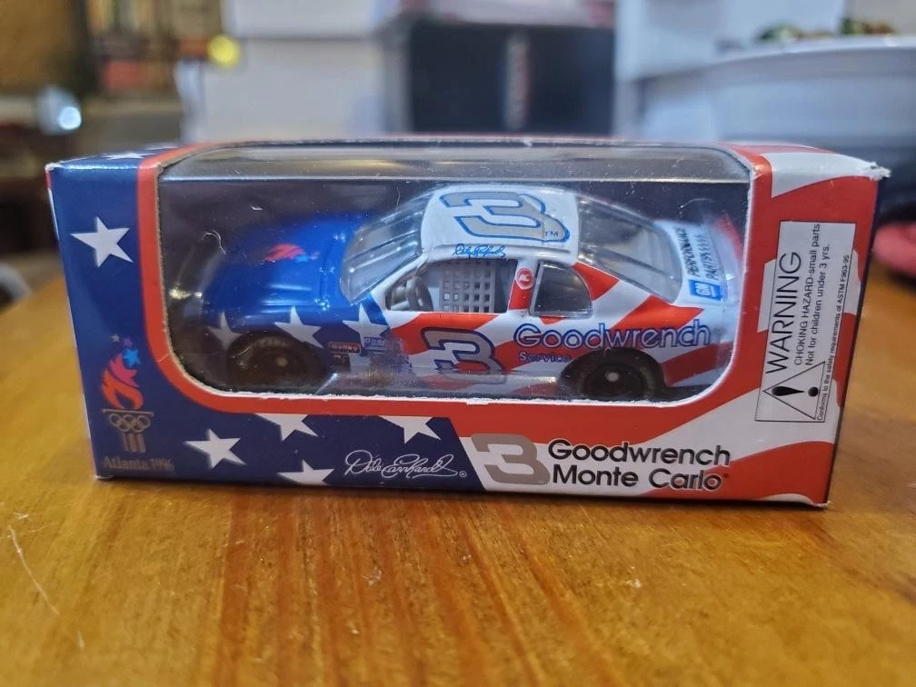 Revell Dale Earnhardt Diecast Racing Cars 1996 Vehicle Year for