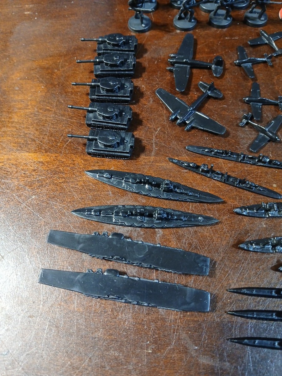 Axis & Allies 1941 - GERMANY ARMY & MARKERS Game Figures Piece