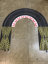 SCALEXTRIC CLASSIC TRACK LOT incl CURVES, T42 RED AND WHITE BORDERS & CROSSOVERS