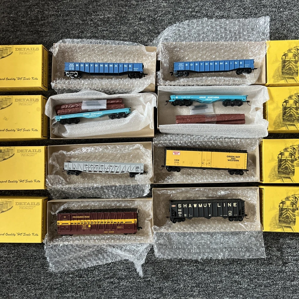 Bachmann HO Scale Flat Car, Box Car Gondola Logs, Details West, AHM, COX (8 LOT) - Image 3 of 4