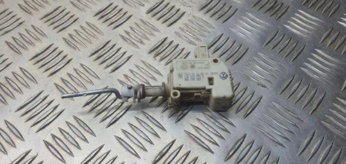 VW TOUAREG 7LA, 7L6, 7L7 Motor für Tankdeckelverriegelung 1J0818773 31116967