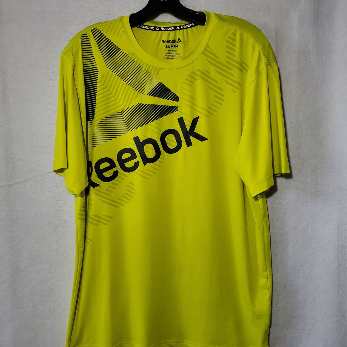 Reebok Shirt Men's Medium Green Short Sleeve Workout Running Shirt