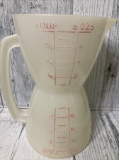 Tupperware Wet /Dry Double Measuring Cup 8 oz 2 Sided Hourglass