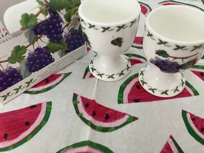 Maxwell & Williams 2 Egg Cups, Orchard Fruits Patterns (Grapes)