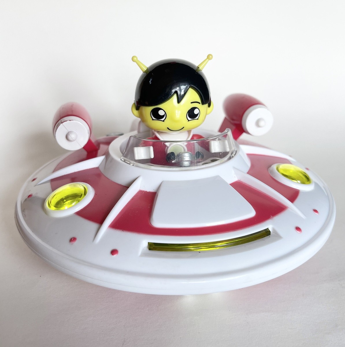 Ryans world spaceship Lights and Sound And Alien Pilot Bonkers Red