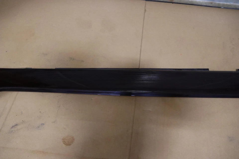 JAGUAR XF 2010-2015 PANEL BASCULANTE LADO DEL CONDUCTOR IZQUIERDO MOLDEADO BORGOÑA OEM Foto 3 de 4