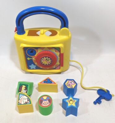 Vintage Redbox 1988 safe lock with key Shape Sorting complete Tupperware??
