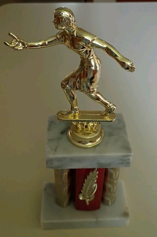 Vintage Ladies Women's Horseshoes  Trophy 10.5" Italian Marble Red & Gold Metal
