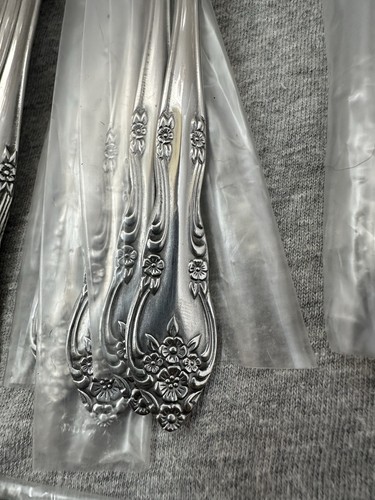 Vintage Korea Rogers Co. DREAM ROSE / ROSE BUD Stainless Flatware Lot Of 50 PCS - Picture 8 of 24