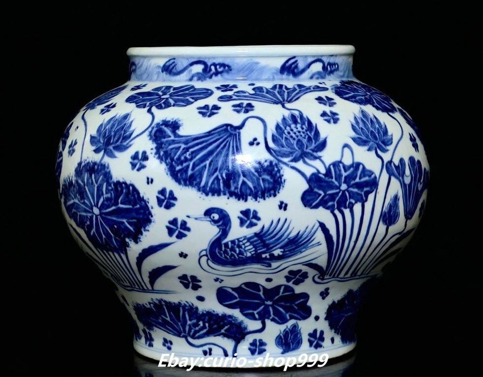 13-inch Old Dynasty Blue White Porcelain Lotus Leaf Mandarin Duck Animal Crock Pot Jar for Home Decor