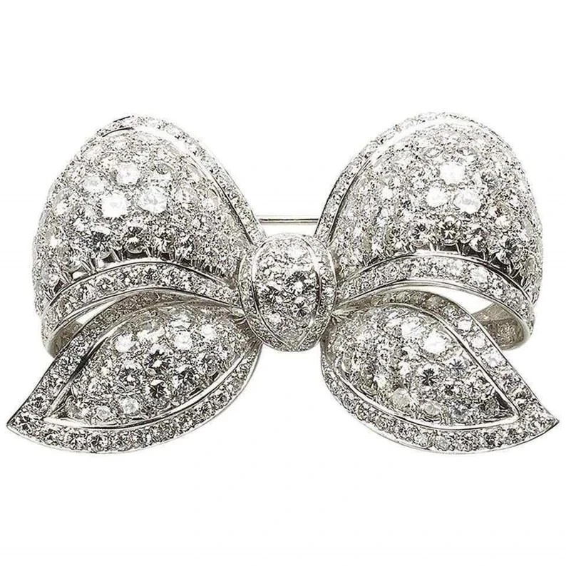 Gorgeous Bow Design Pave Set Round Cut 3.60CT Sapphire Anniversary Party Brooch - Image 2 of 4