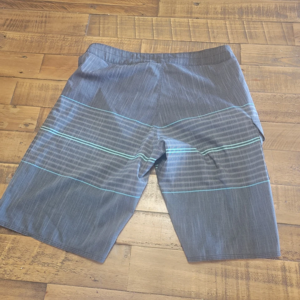 BOARDSHORTS BILLABONG TODO EL DÍA BREZO RAYAS PROFESIONALES RECICLADOR TALLA 30 Foto 3 de 4