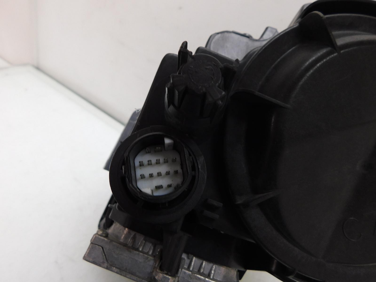 MASERATI GRANDTURISMO RIGHT HEADLIGHT GRAY 294588 OEM 13 14 15 2013 2014 2015
