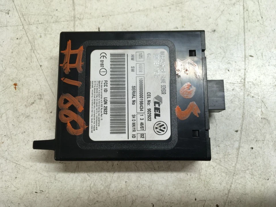 VOLKSWAGEN EOS (2008) ANTI THEFT ALARM MODULE 1Q0951172A 1Q0951172A - Image 2 of 4