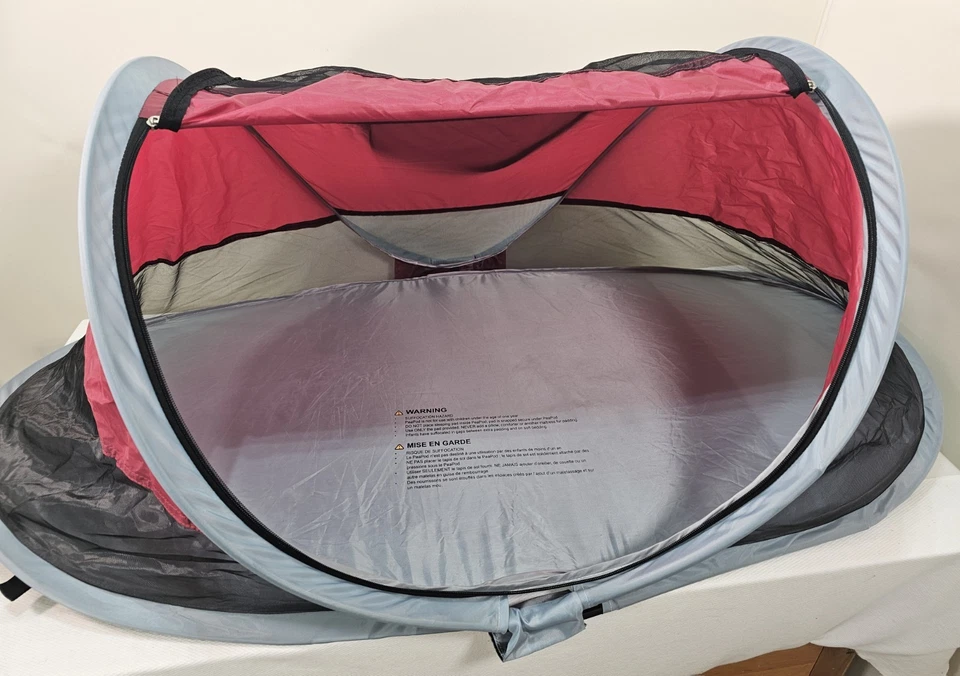 KidCo PeaPod Foldable Mesh Toddler Travel Bed & Storage Bag, Cranberry New Foto 3 de 4