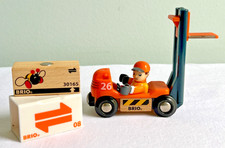 Brio World Wooden Train FORK LIFT SET Magnetic Works with Thomas Tank