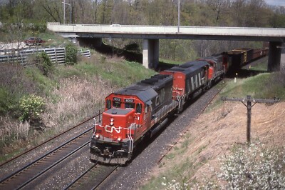 JK Orig Slide CN Canadian National SD40u #6013+3 w/Train - Bayview ON 1997