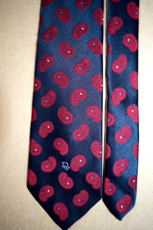 Corbata Christian Dior Cuello De Colección Años 60 70 Rojo Paisley Sobre Azul Mezcla Seda Corbata 56 x 3.25 Foto 4 de 4