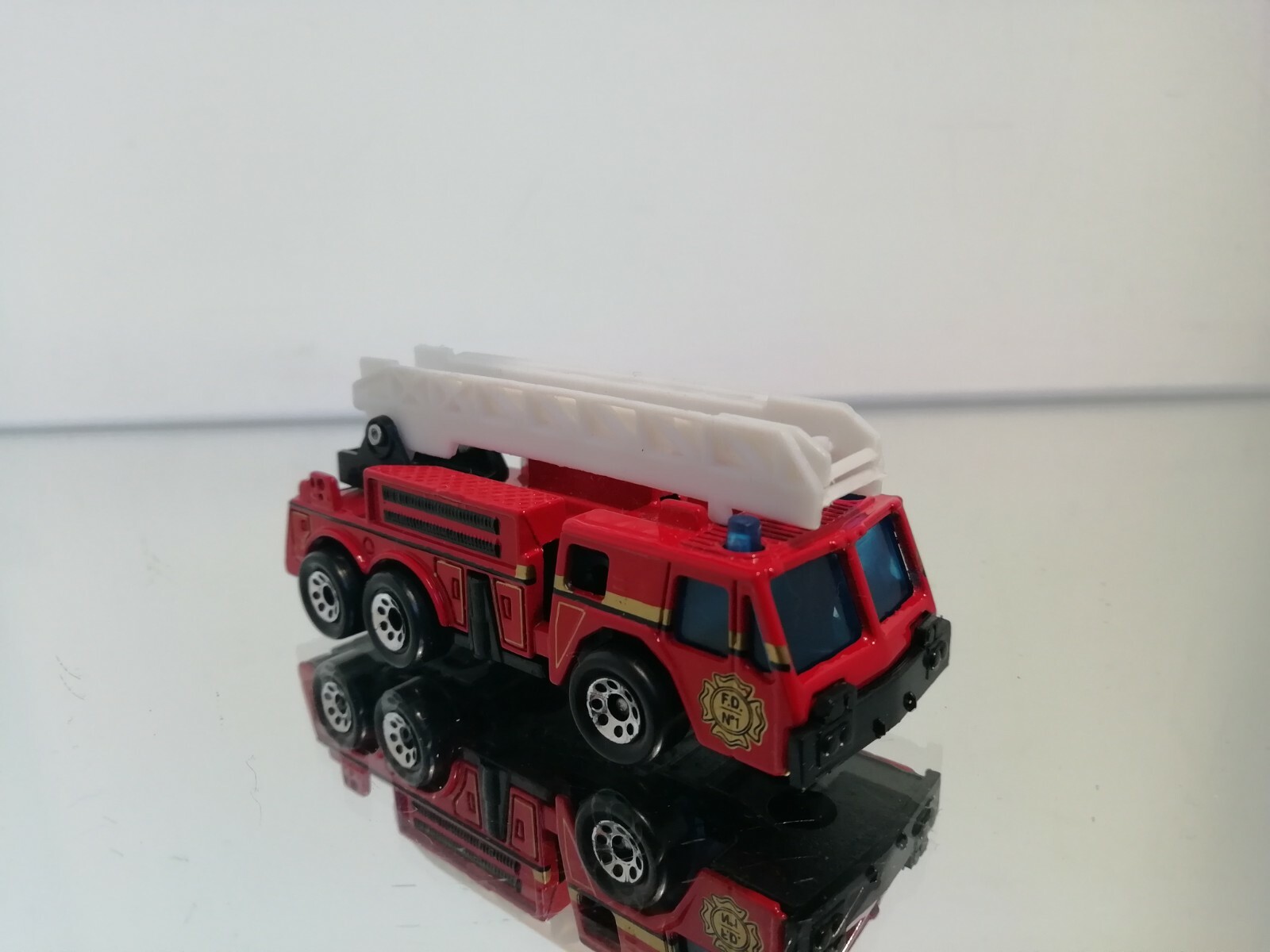 Picture 2 of 6
