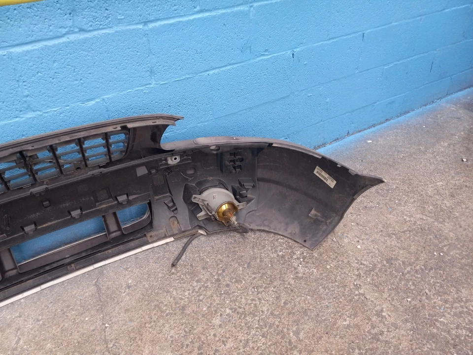 Крышка переднего бампера VOLVO XC70 V70 2001 2002 2003 2004 - Изображение 2 из 4